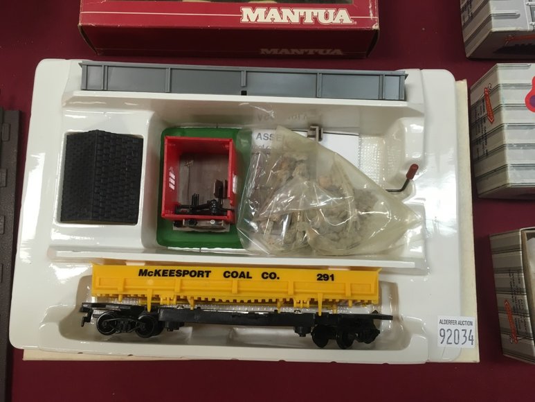 Image for Lionel Trains and Accessories - Offline Lots: 5-16-19