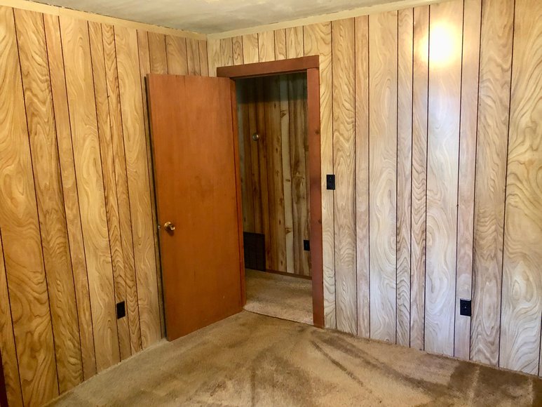 Image for 2 BR/1 BA Log Home on 2 +/- Acres in Augusta County, VA--ONLINE ONLY BIDDING!!