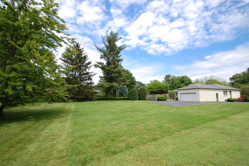 Image for Absolute Real Estate Auction in Douglass Hills