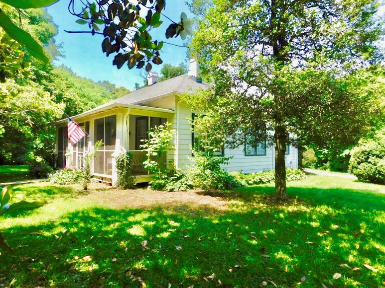 Image for Charming 3 BR/1 BA Home on 2 +/- Gorgeous Acres....Only 15 Miles from Charlottesville  & Close to Wineries!!