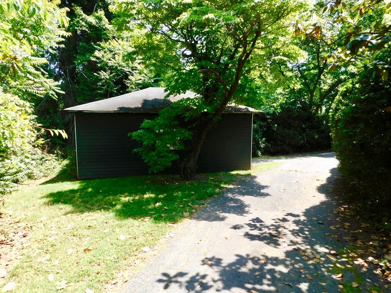 Image for Charming 3 BR/1 BA Home on 2 +/- Gorgeous Acres....Only 15 Miles from Charlottesville  & Close to Wineries!!