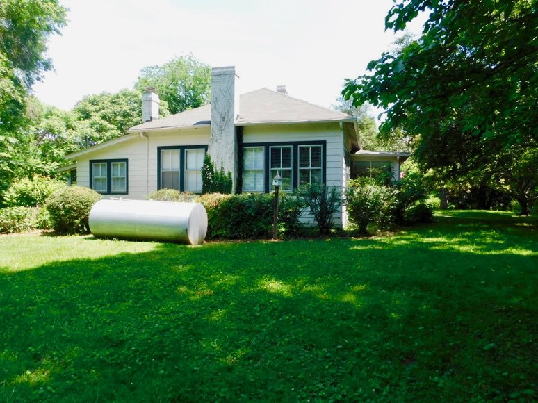 Image for Charming 3 BR/1 BA Home on 2 +/- Gorgeous Acres....Only 15 Miles from Charlottesville  & Close to Wineries!!