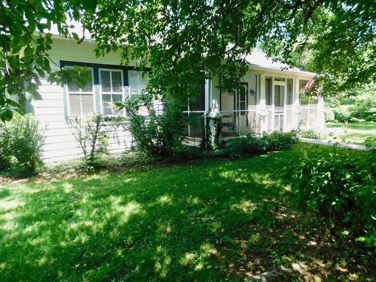 Image for Charming 3 BR/1 BA Home on 2 +/- Gorgeous Acres....Only 15 Miles from Charlottesville  & Close to Wineries!!