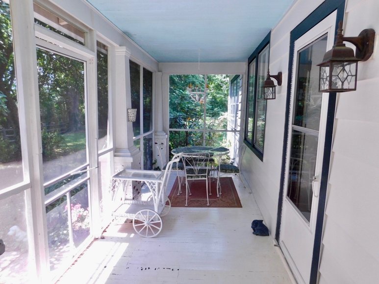 Image for Charming 3 BR/1 BA Home on 2 +/- Gorgeous Acres....Only 15 Miles from Charlottesville  & Close to Wineries!!