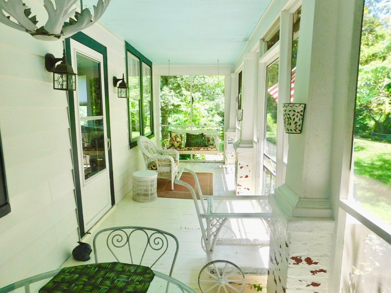 Image for Charming 3 BR/1 BA Home on 2 +/- Gorgeous Acres....Only 15 Miles from Charlottesville  & Close to Wineries!!