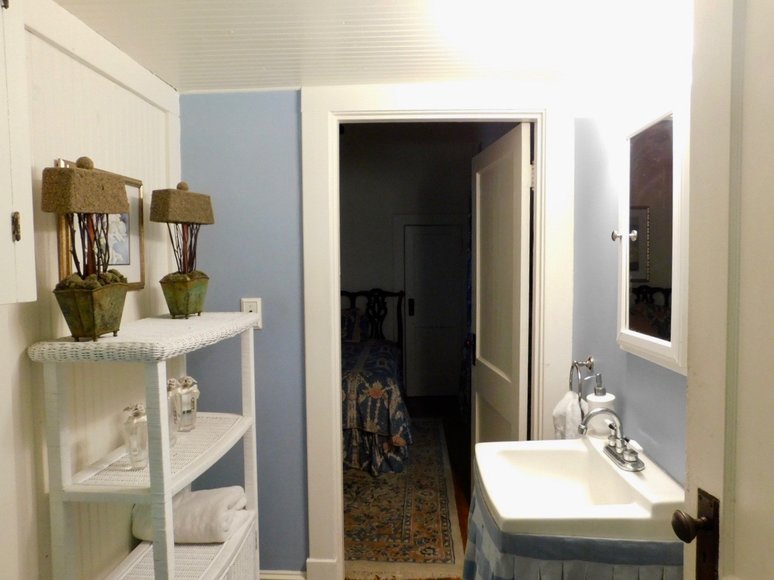 Image for Charming 3 BR/1 BA Home on 2 +/- Gorgeous Acres....Only 15 Miles from Charlottesville  & Close to Wineries!!