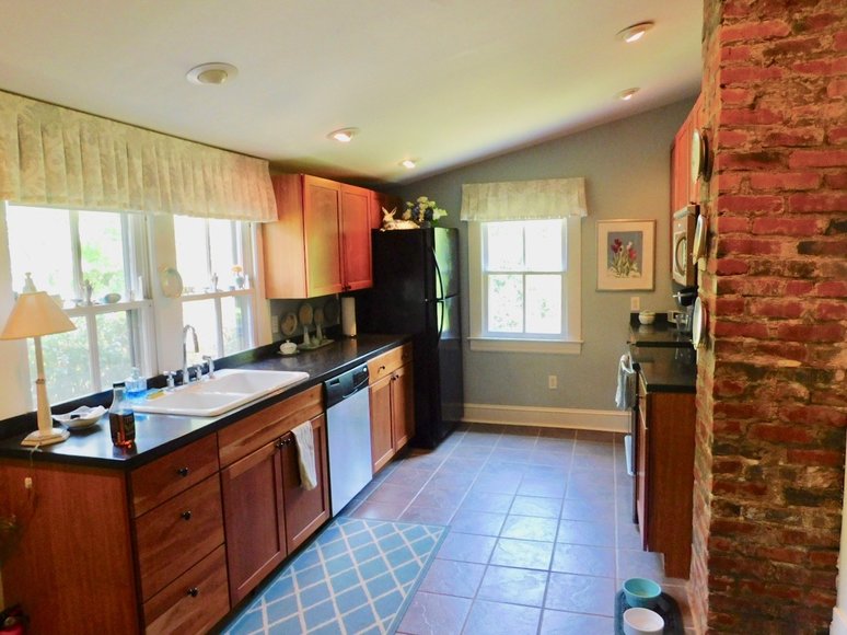 Image for Charming 3 BR/1 BA Home on 2 +/- Gorgeous Acres....Only 15 Miles from Charlottesville  & Close to Wineries!!