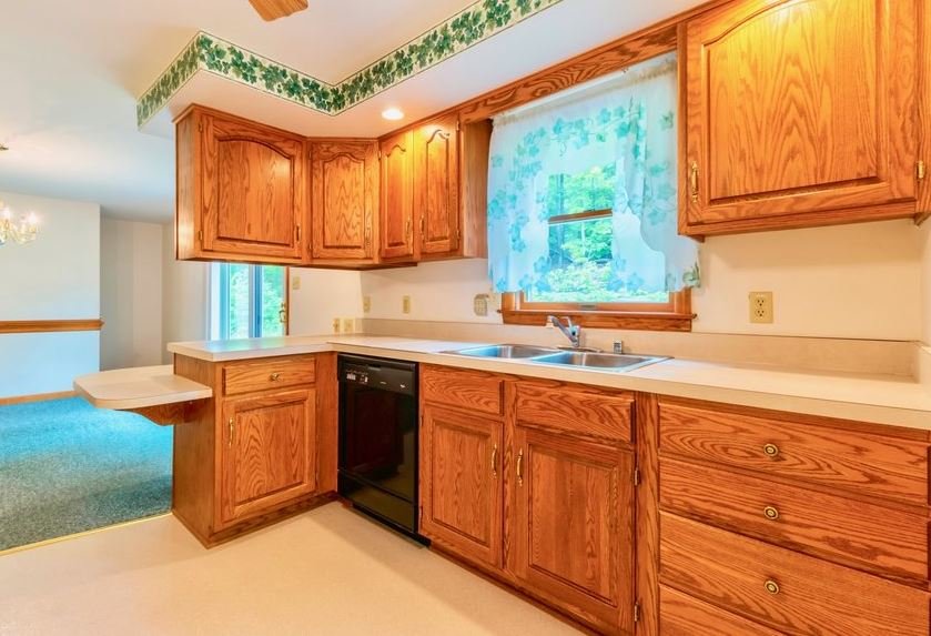 Image for Live Auction with Online Bidding ~ 3 BR/2 BA Brick Home w/Basement on 40.9 +/- Acres in Berkeley Springs, WV From the Estate of Helen M. Dodson