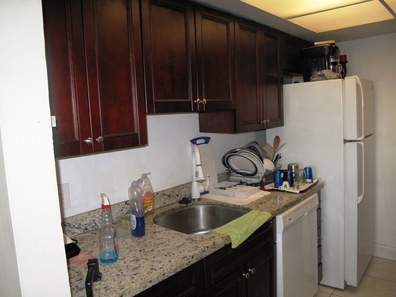 Image for US Bankruptcy Auction of 8 Residential Condominiums in the Beverly Building