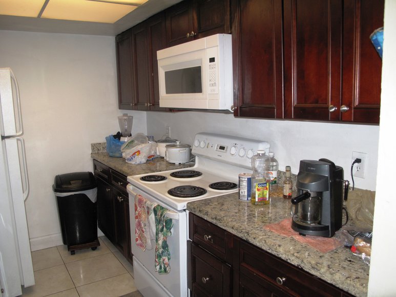 Image for US Bankruptcy Auction of 8 Residential Condominiums in the Beverly Building