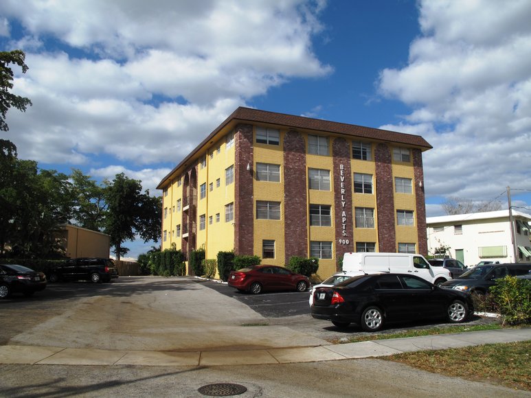 Image for US Bankruptcy Auction of 8 Residential Condominiums in the Beverly Building