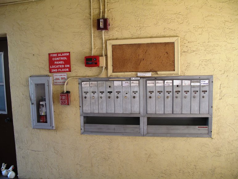 Image for US Bankruptcy Auction of 8 Residential Condominiums in the Beverly Building