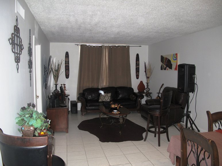 Image for US Bankruptcy Auction of 8 Residential Condominiums in the Beverly Building