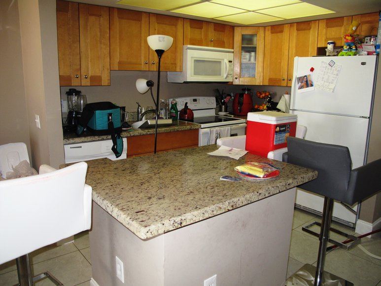 Image for US Bankruptcy Auction of 8 Residential Condominiums in the Beverly Building