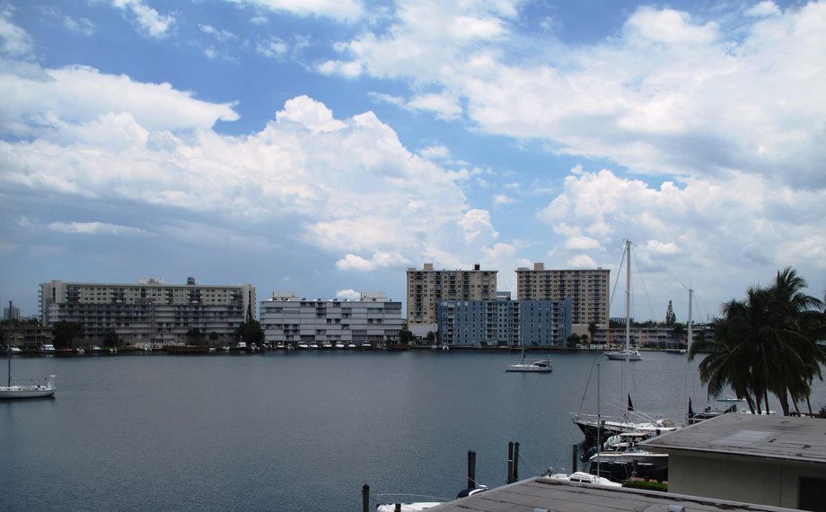 Image for US Bankruptcy Auction of Luxury Waterfront Condo in Hallandale Beach, FL