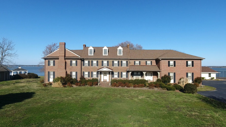 Image for 11 BR/12 BA Rappahannock River Front Mansion on 2.4 Acres on 