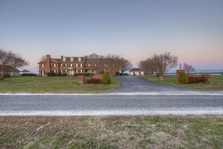 Image for 11 BR/12 BA Rappahannock River Front Mansion on 2.4 Acres on 