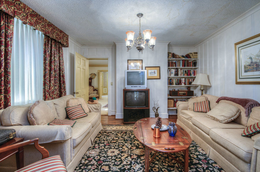 Image for 11 BR/12 BA Rappahannock River Front Mansion on 2.4 Acres on 