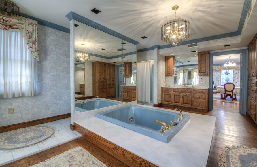 Image for 11 BR/12 BA Rappahannock River Front Mansion on 2.4 Acres on 