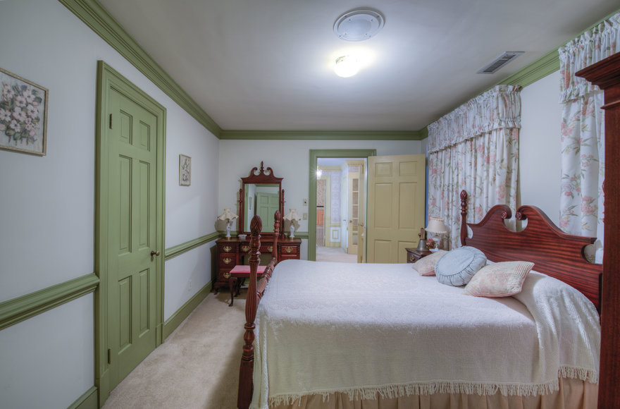 Image for 11 BR/12 BA Rappahannock River Front Mansion on 2.4 Acres on 