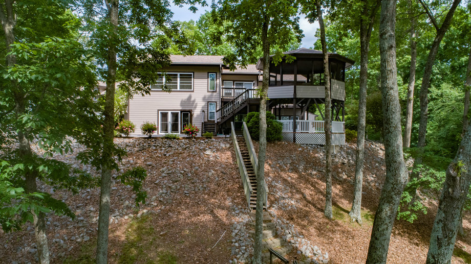 Image for 23 Whispering Winds AUCTION