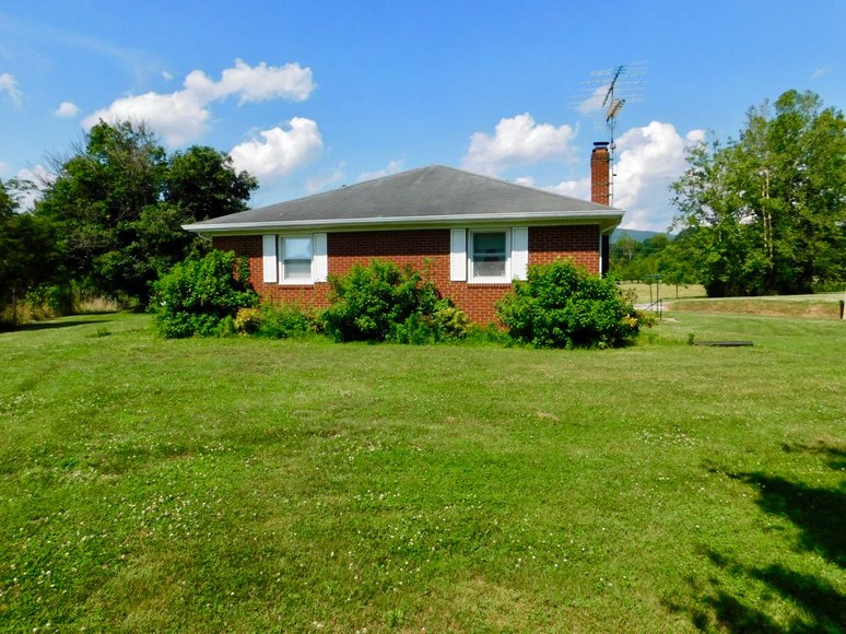 Image for Well Built 2 BR Brick Home w/Full Basement & Large Workshop on .84 +/- Acre Lot---SELLS to the HIGHEST BIDDER!!