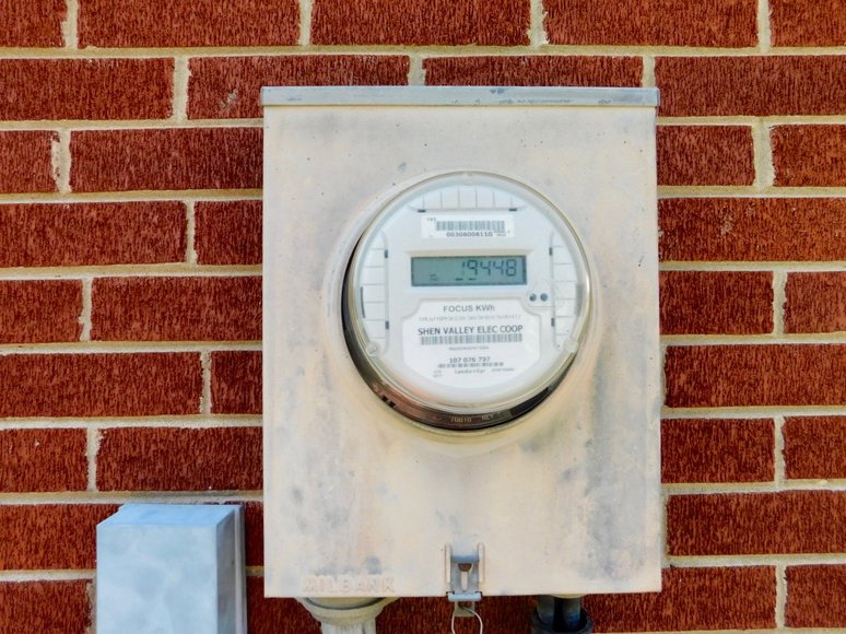 Image for Well Built 2 BR Brick Home w/Full Basement & Large Workshop on .84 +/- Acre Lot---SELLS to the HIGHEST BIDDER!!