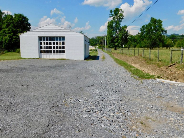 Image for Well Built 2 BR Brick Home w/Full Basement & Large Workshop on .84 +/- Acre Lot---SELLS to the HIGHEST BIDDER!!