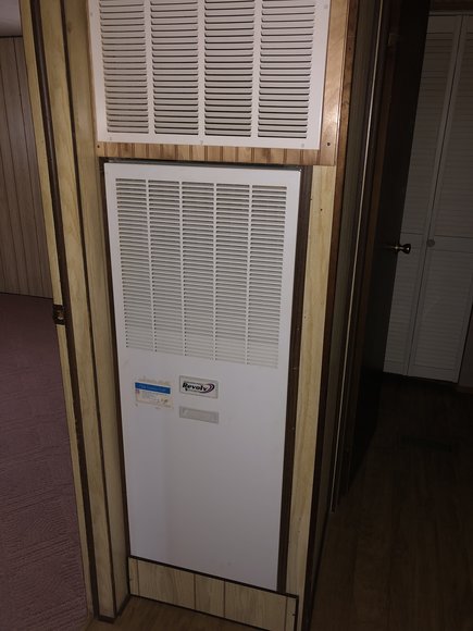 Image for 3 BR/1 BA Home on 9.2 +/- Acres Close to I-81 & James Madison University--ONLINE ONLY BIDDING!!