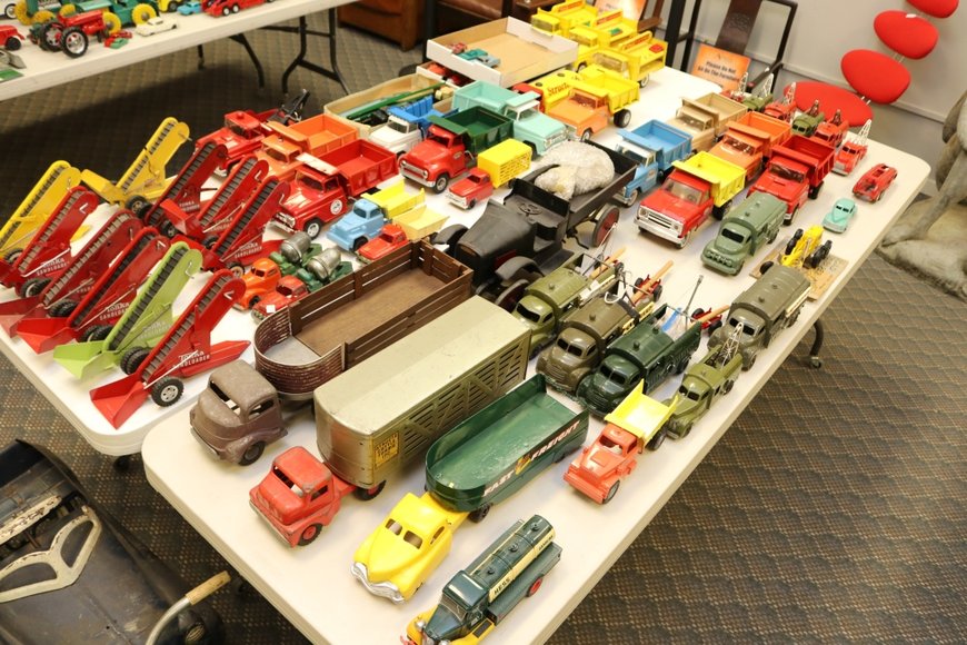 Image for Gallery Auction: 7-11-19