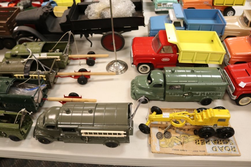 Image for Gallery Auction: 7-11-19