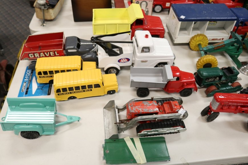 Image for Gallery Auction: 7-11-19