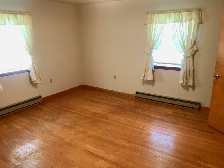 Image for Well Built 2 BR Brick Home w/Full Basement & Large Workshop on .84 +/- Acre Lot---SELLS to the HIGHEST BIDDER!!