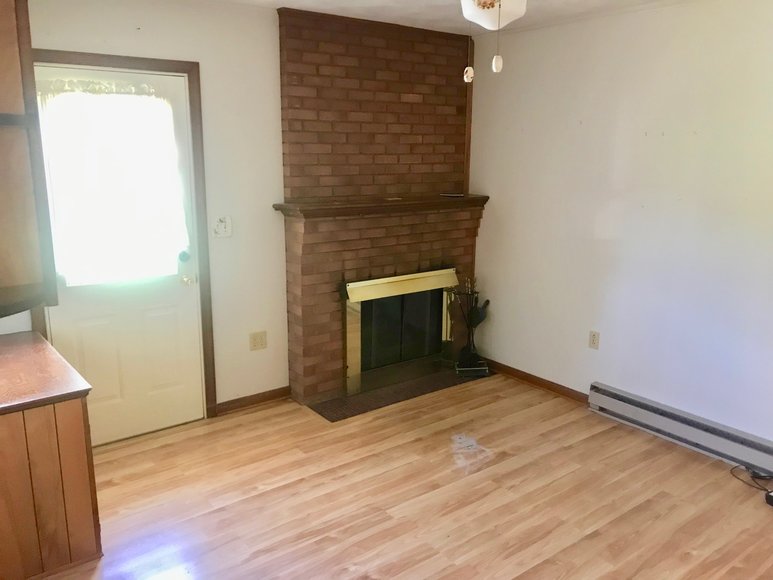 Image for Well Built 2 BR Brick Home w/Full Basement & Large Workshop on .84 +/- Acre Lot---SELLS to the HIGHEST BIDDER!!