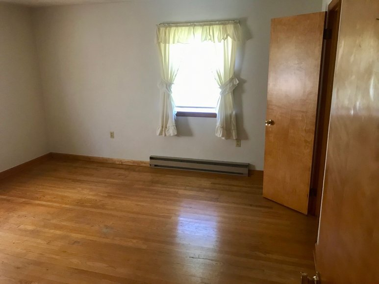 Image for Well Built 2 BR Brick Home w/Full Basement & Large Workshop on .84 +/- Acre Lot---SELLS to the HIGHEST BIDDER!!