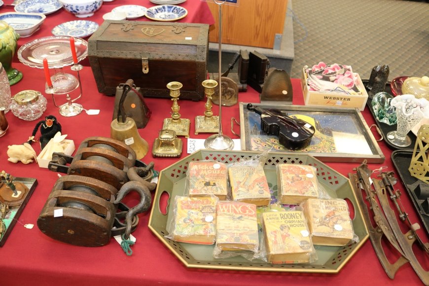 Image for Gallery Auction with Dolls: 8-8-19