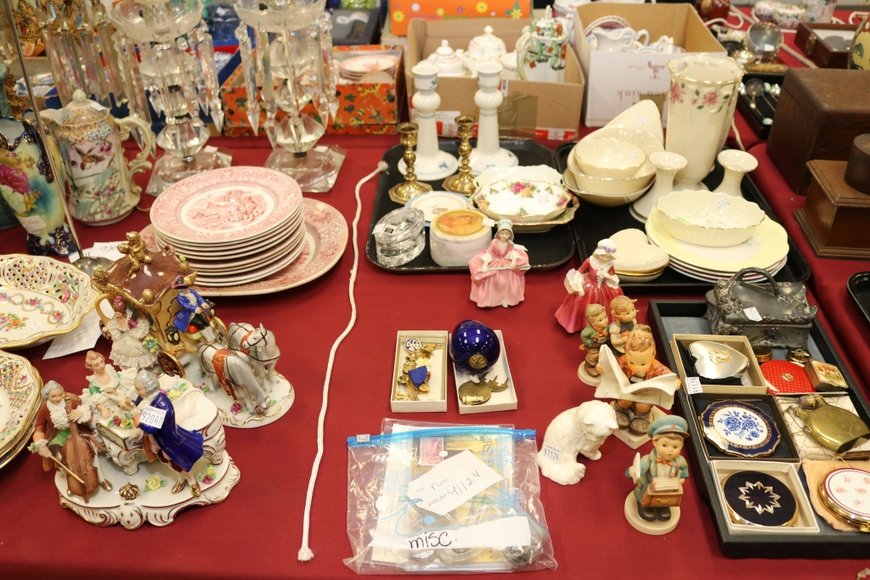 Image for Gallery Auction with Dolls: 8-8-19