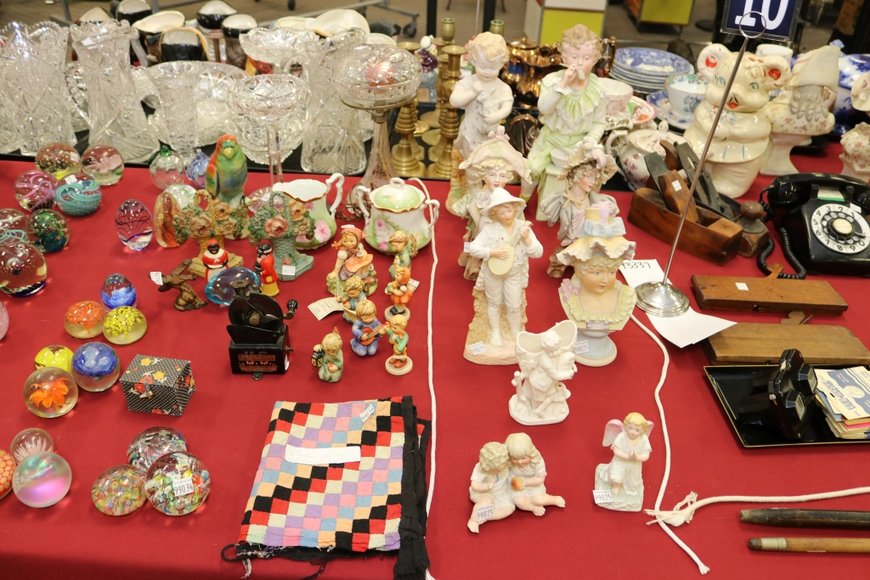 Image for Gallery Auction with Dolls: 8-8-19