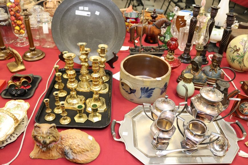 Image for Gallery Auction with Dolls: 8-8-19