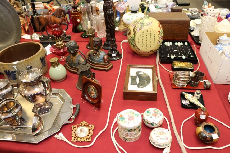 Image for Gallery Auction with Dolls: 8-8-19