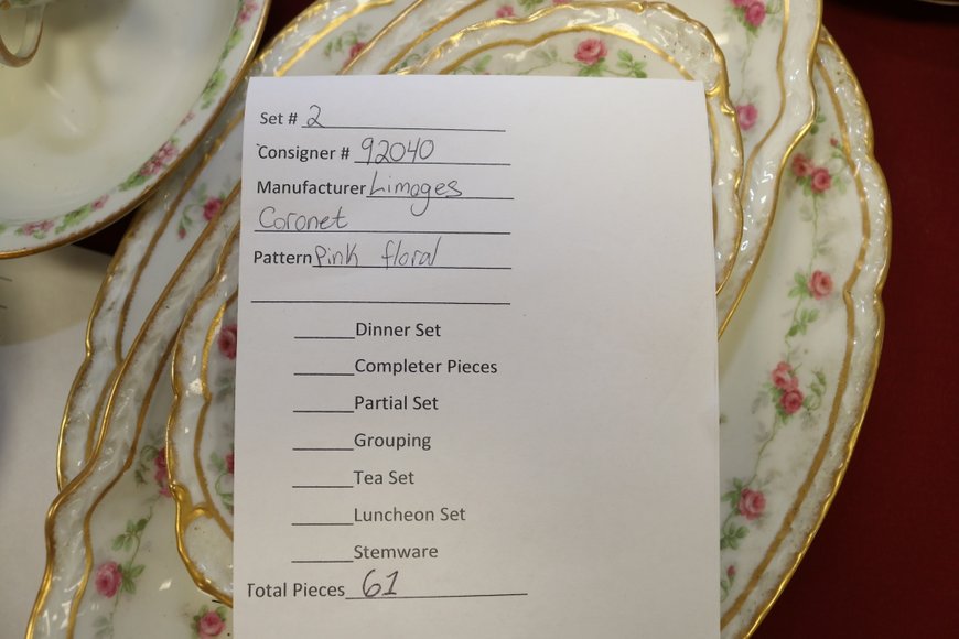 Image for Gallery Auction with Dolls: 8-8-19