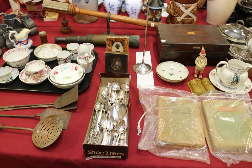 Image for Gallery Auction with Dolls: 8-8-19