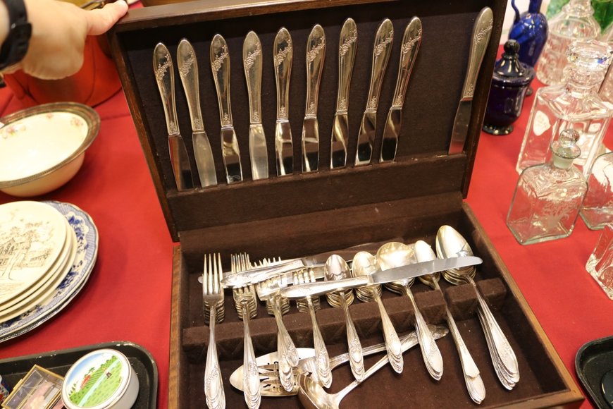 Image for Gallery Auction with Dolls: 8-8-19