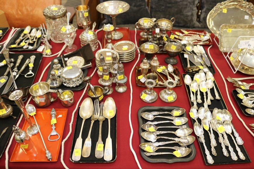 Image for Gallery Auction with Dolls: 8-8-19