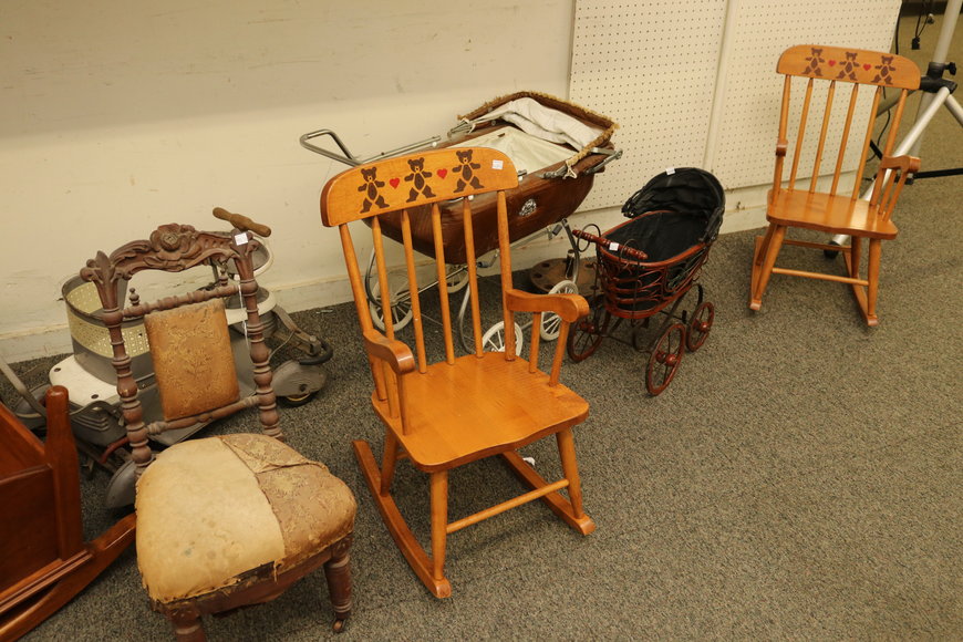 Image for Gallery Auction with Dolls: 8-8-19