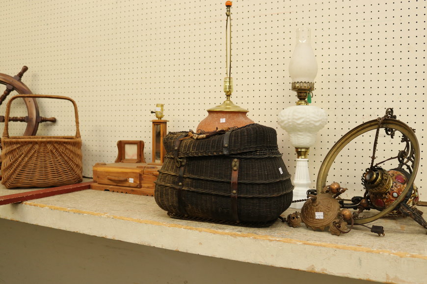 Image for Gallery Auction with Dolls: 8-8-19