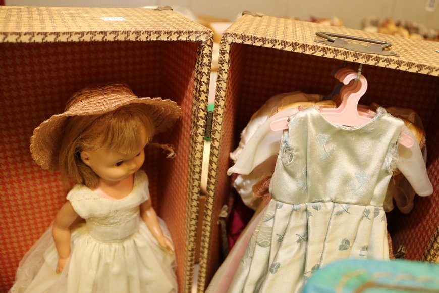 Image for Gallery Auction with Dolls: 8-8-19