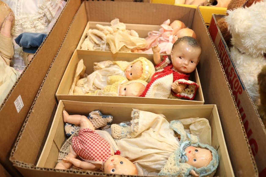 Image for Gallery Auction with Dolls: 8-8-19