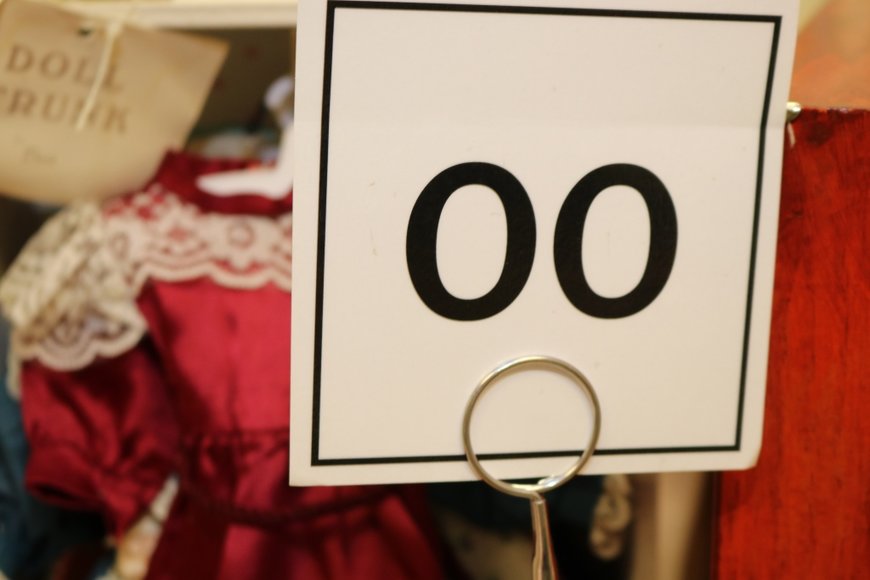 Image for Gallery Auction with Dolls: 8-8-19