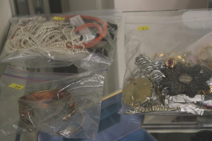 Image for Gallery Auction with Dolls: 8-8-19